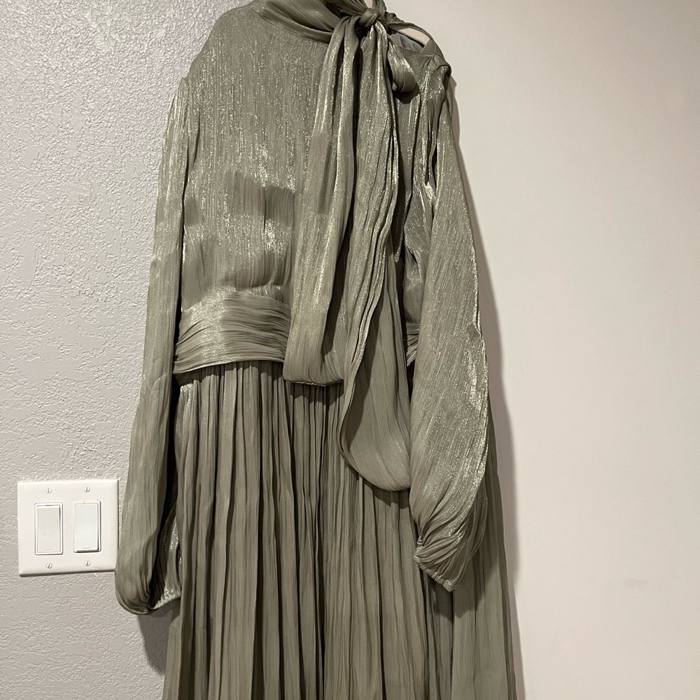 Elegant Olive Green Women's Dress
